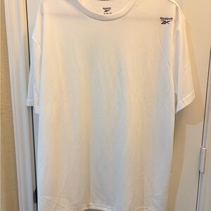 Reebok Men’s White Short Sleeve Athletic Tee Size XL